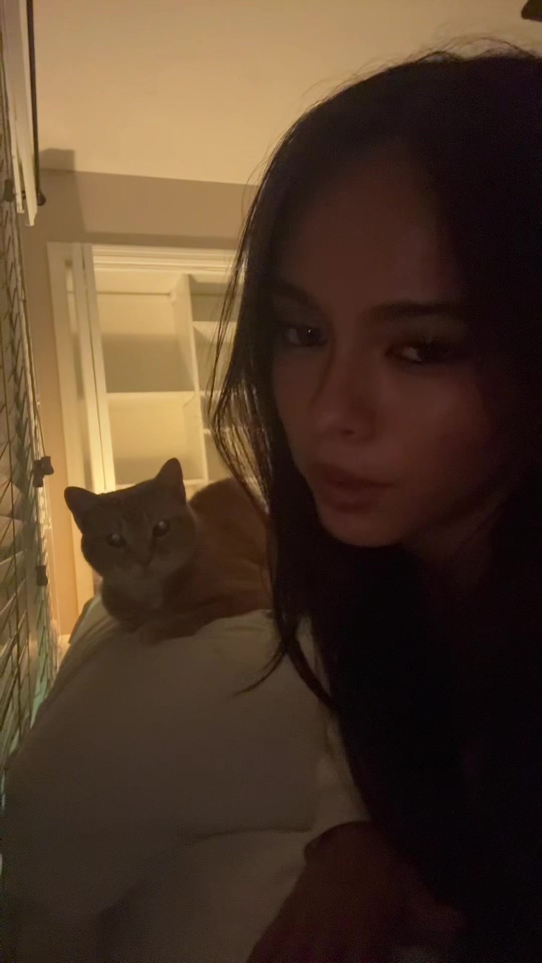 @bella