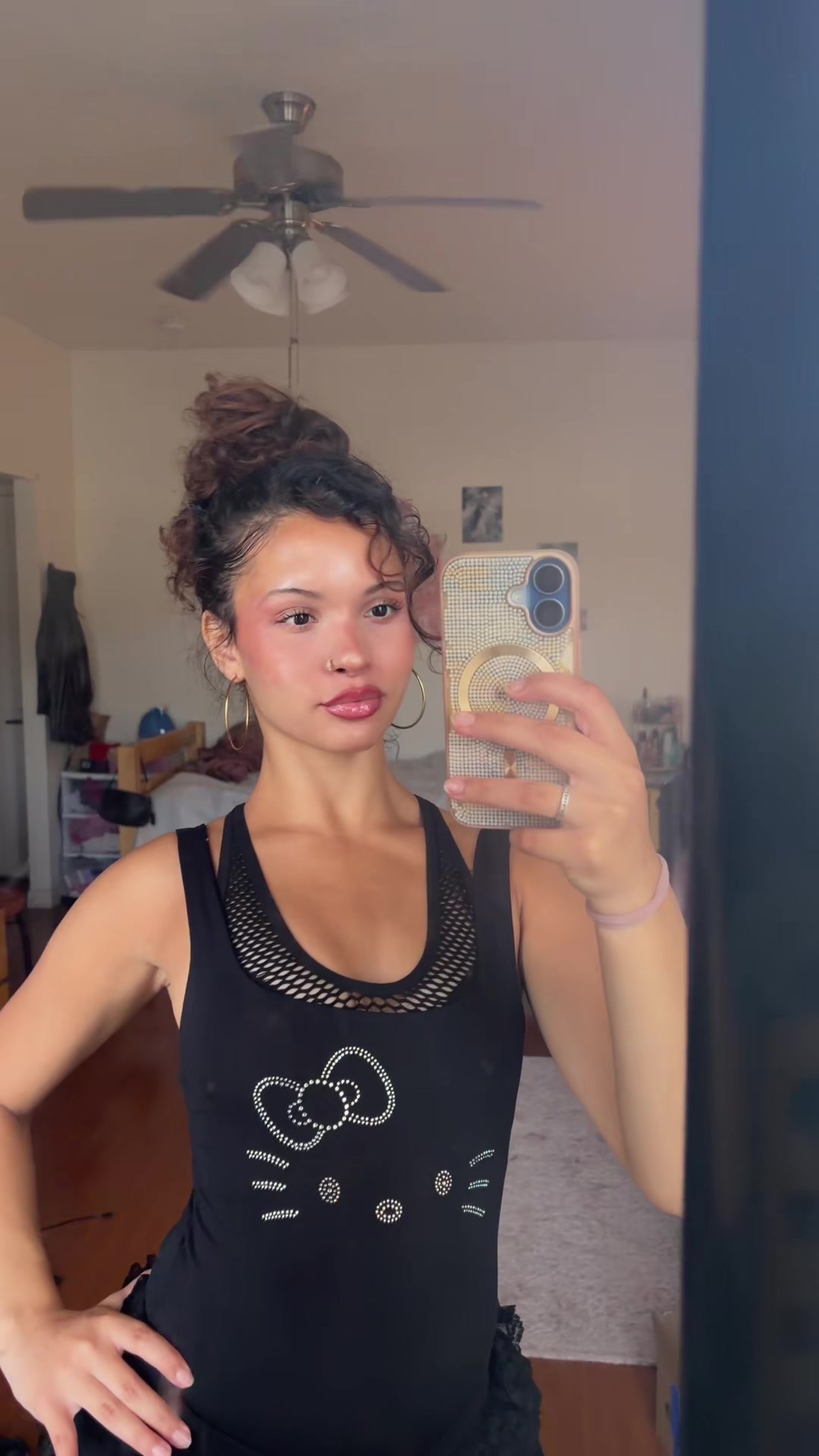 @aneesa