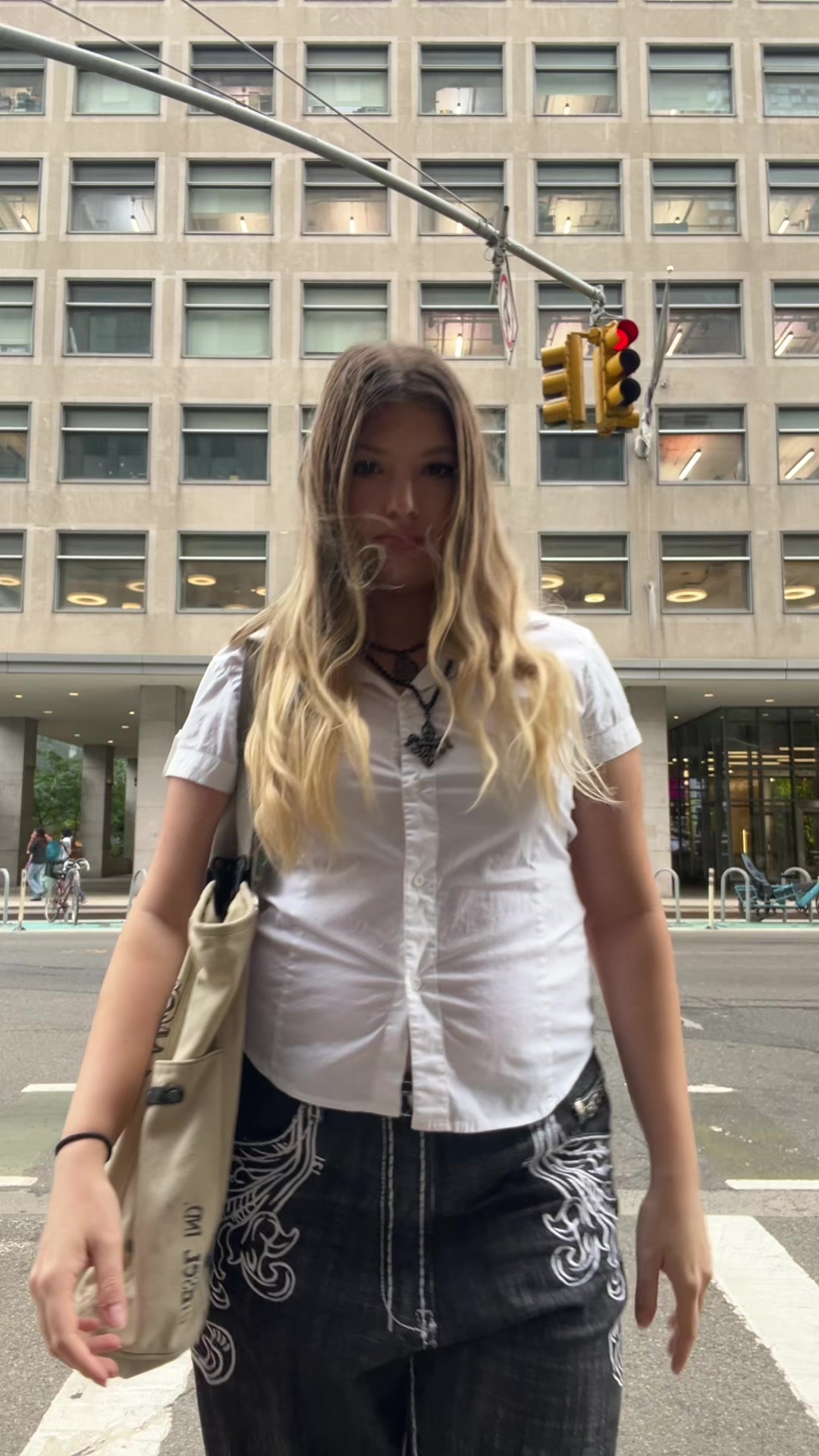 @unhinged.blondee
