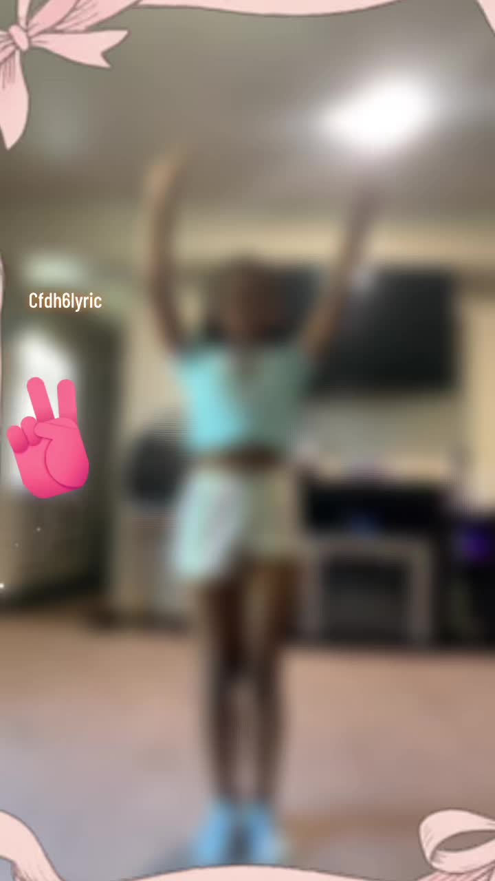 @iwannabelyr3