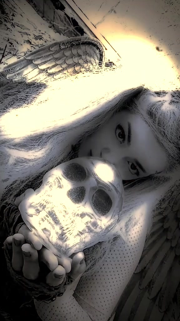 @WelcomeToTheDeadCave