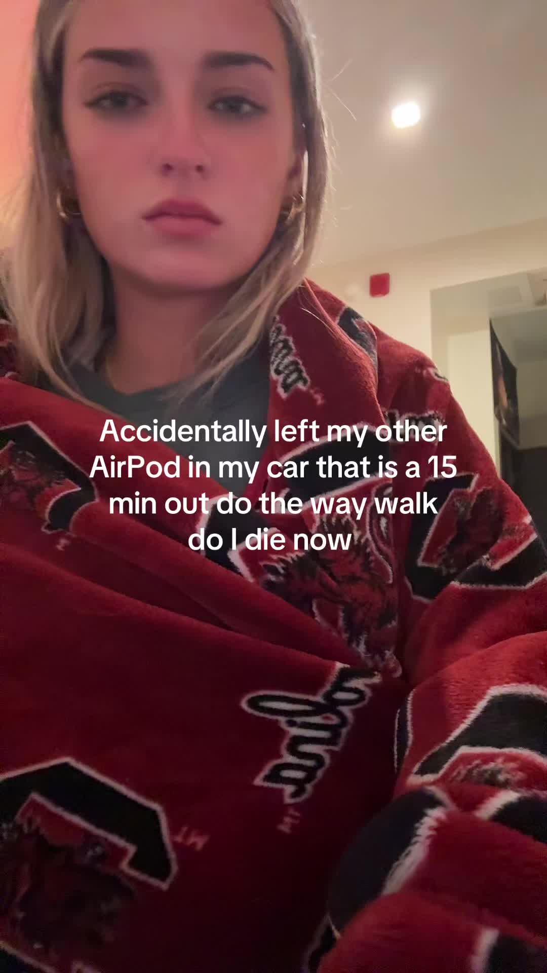 @⃟