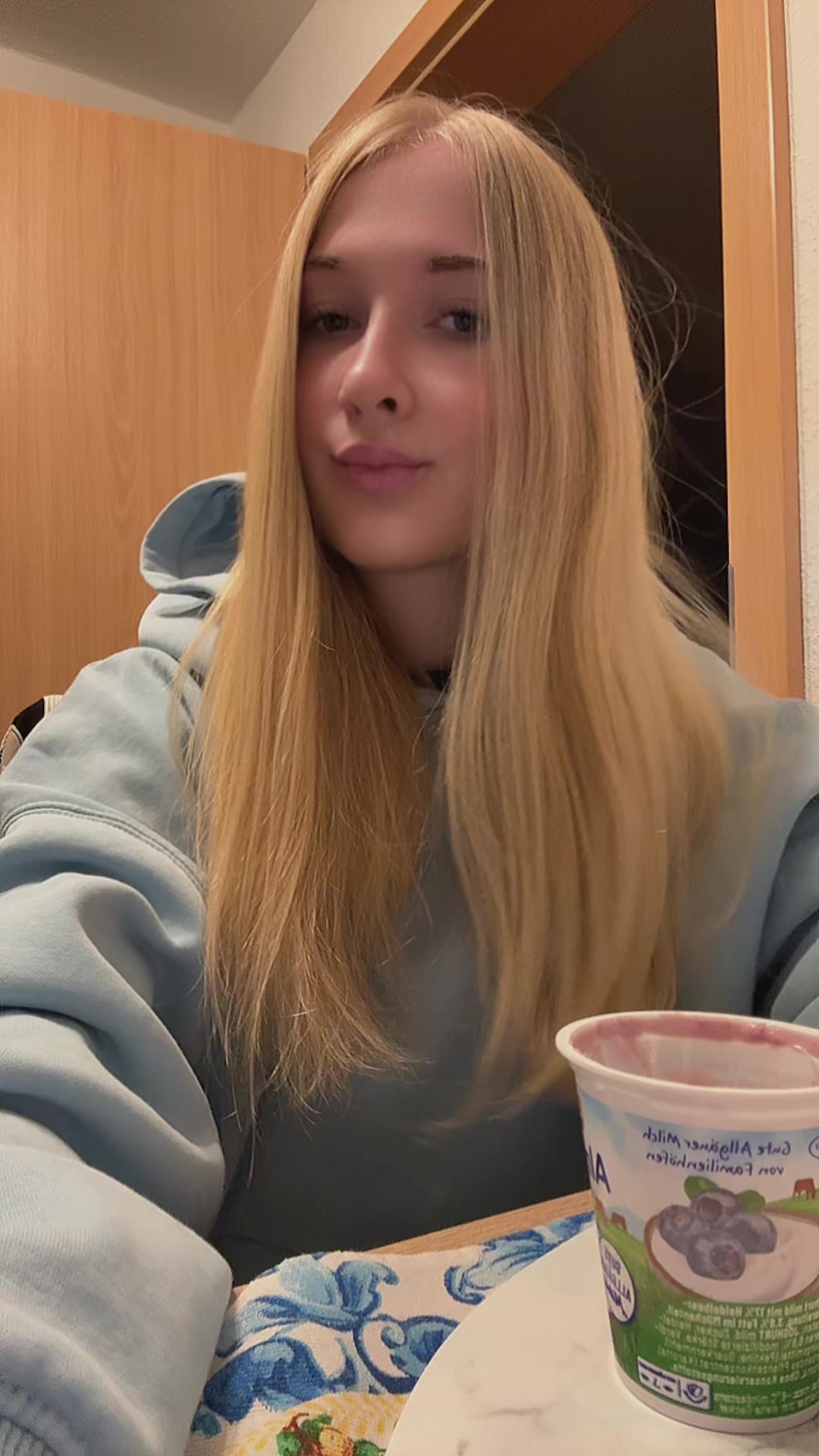 @𝒸𝒽𝒶𝓃𝓉𝒾🇵🇱