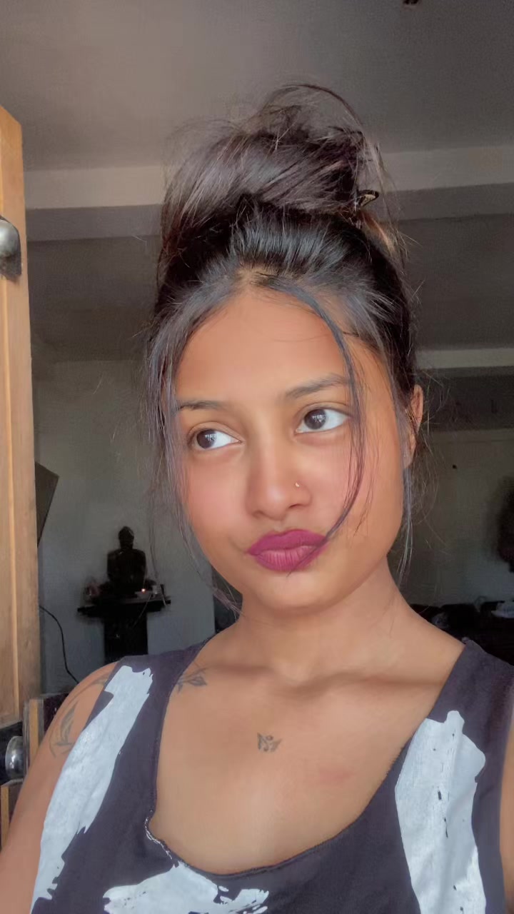 @ℒ𝒶𝓋𝒶 𝒢𝒾𝓇𝓁 🦄❤️🔥💋