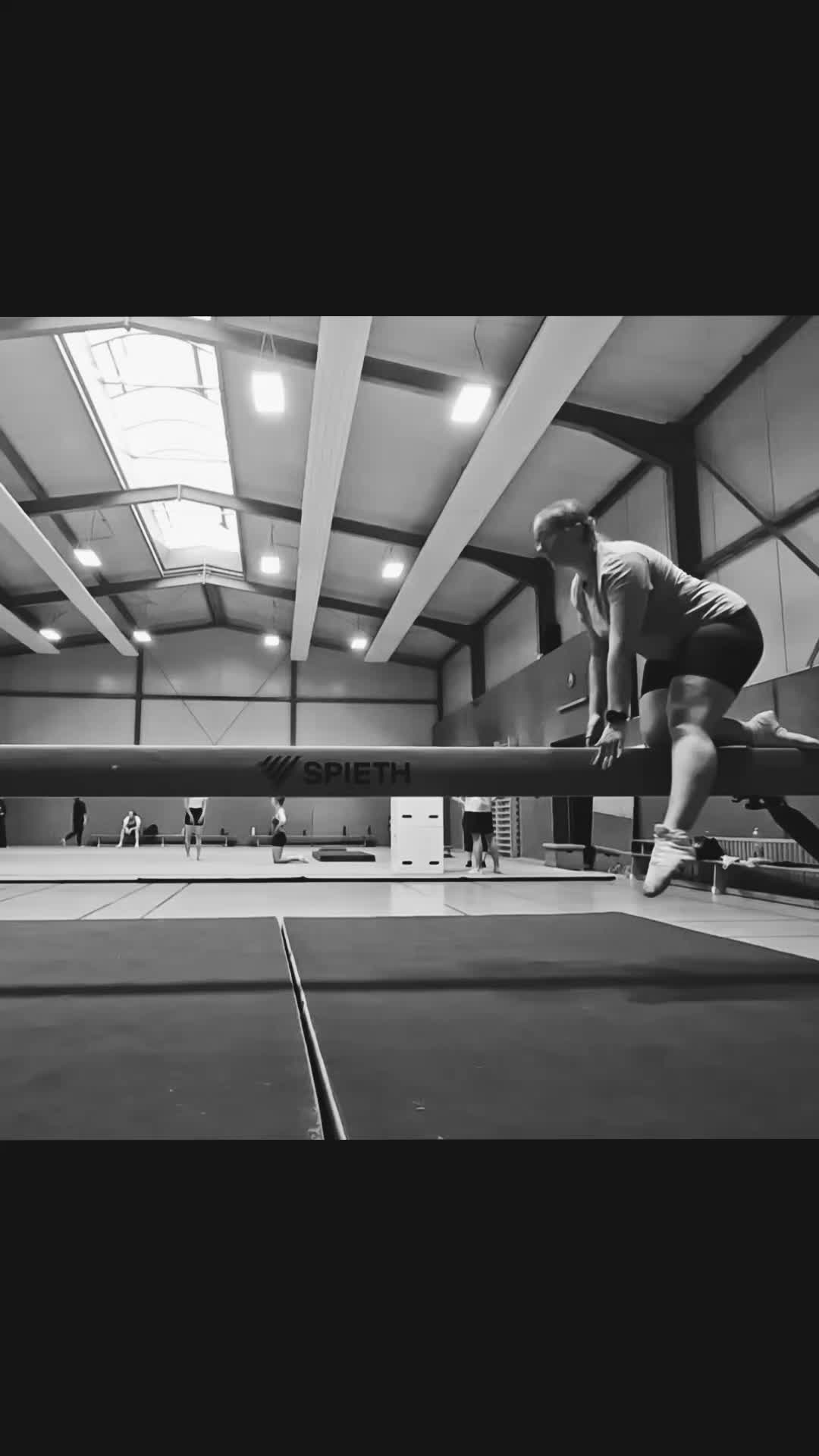 @a_flo_dance