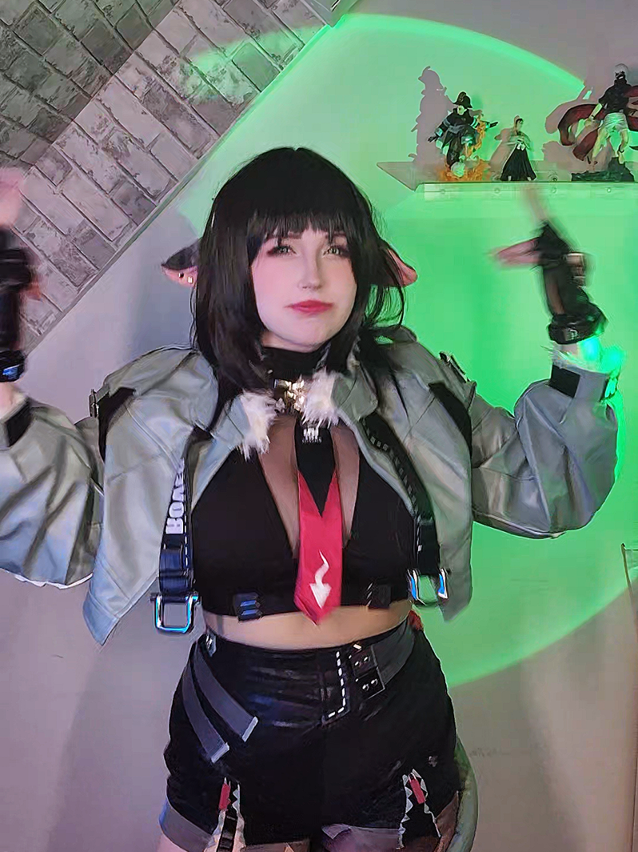 @twitch.tv/nikari_cosplay
