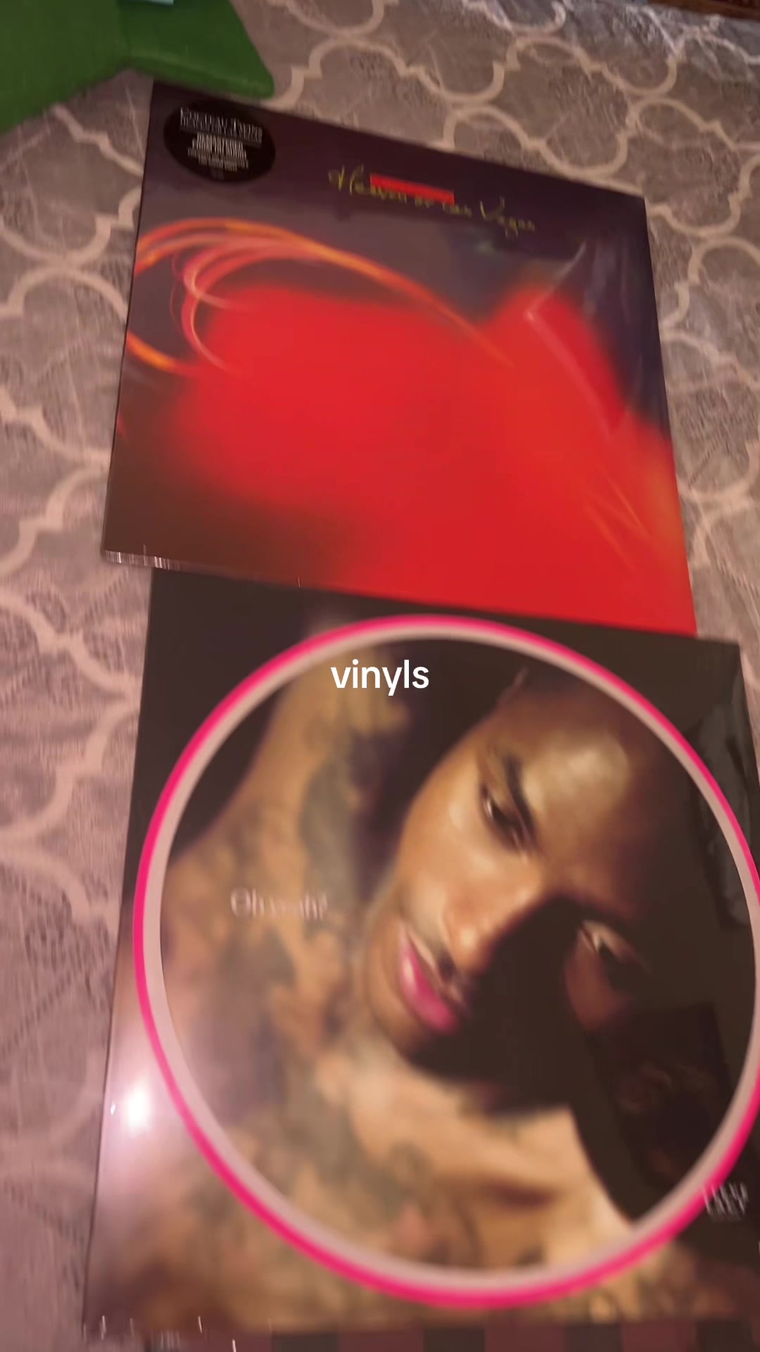 @𖣂
