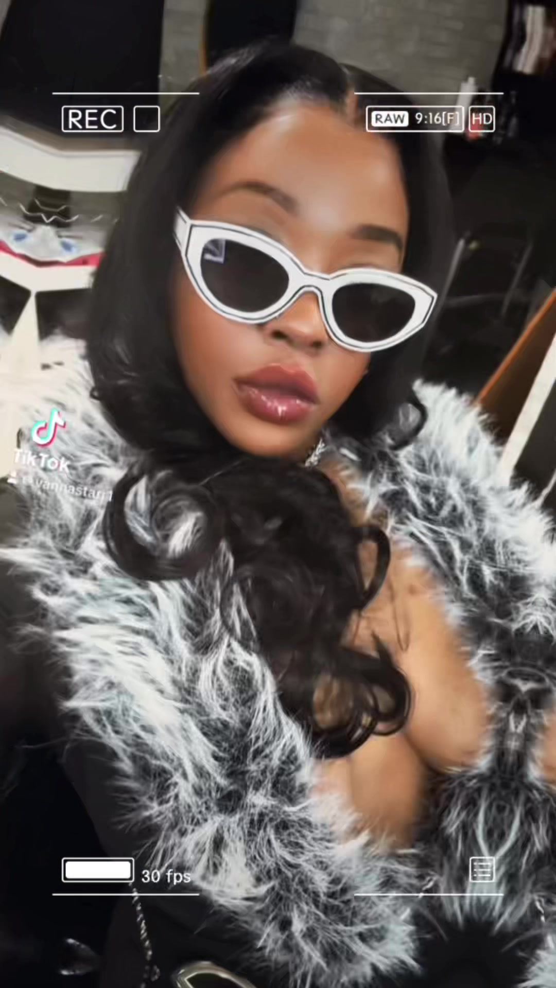 @Vanna Starr