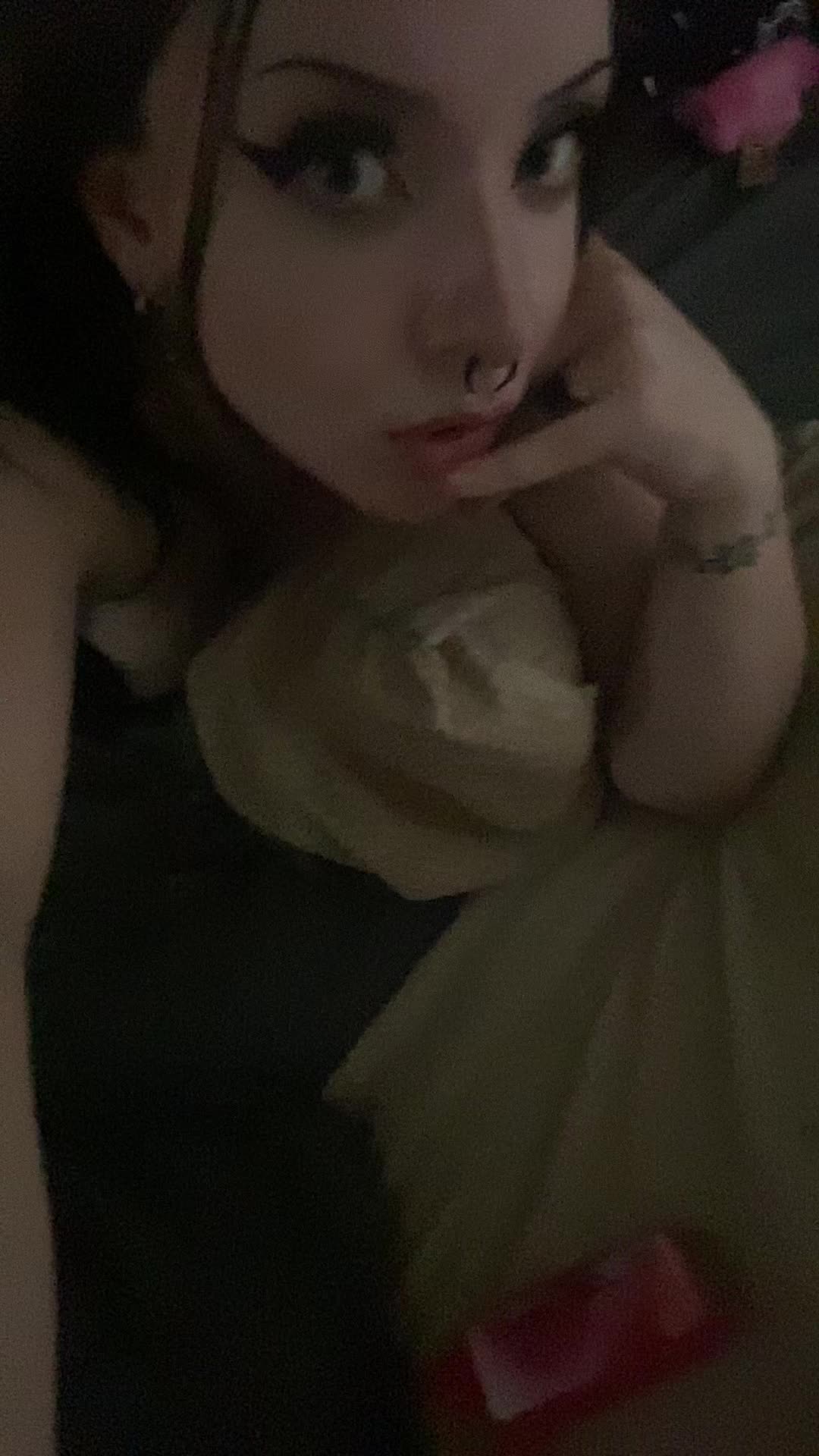 @Maya🪲