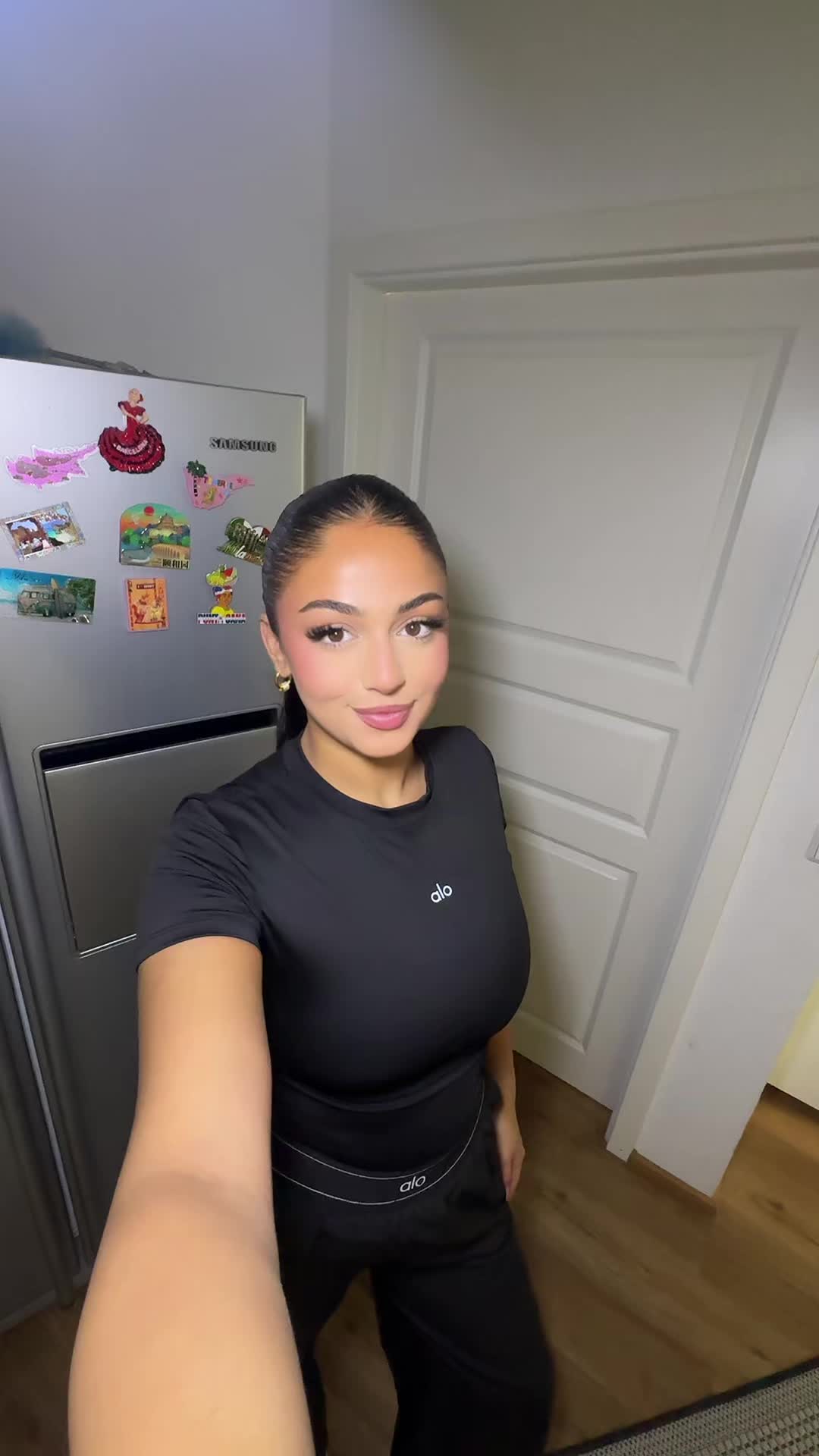 @Niousha