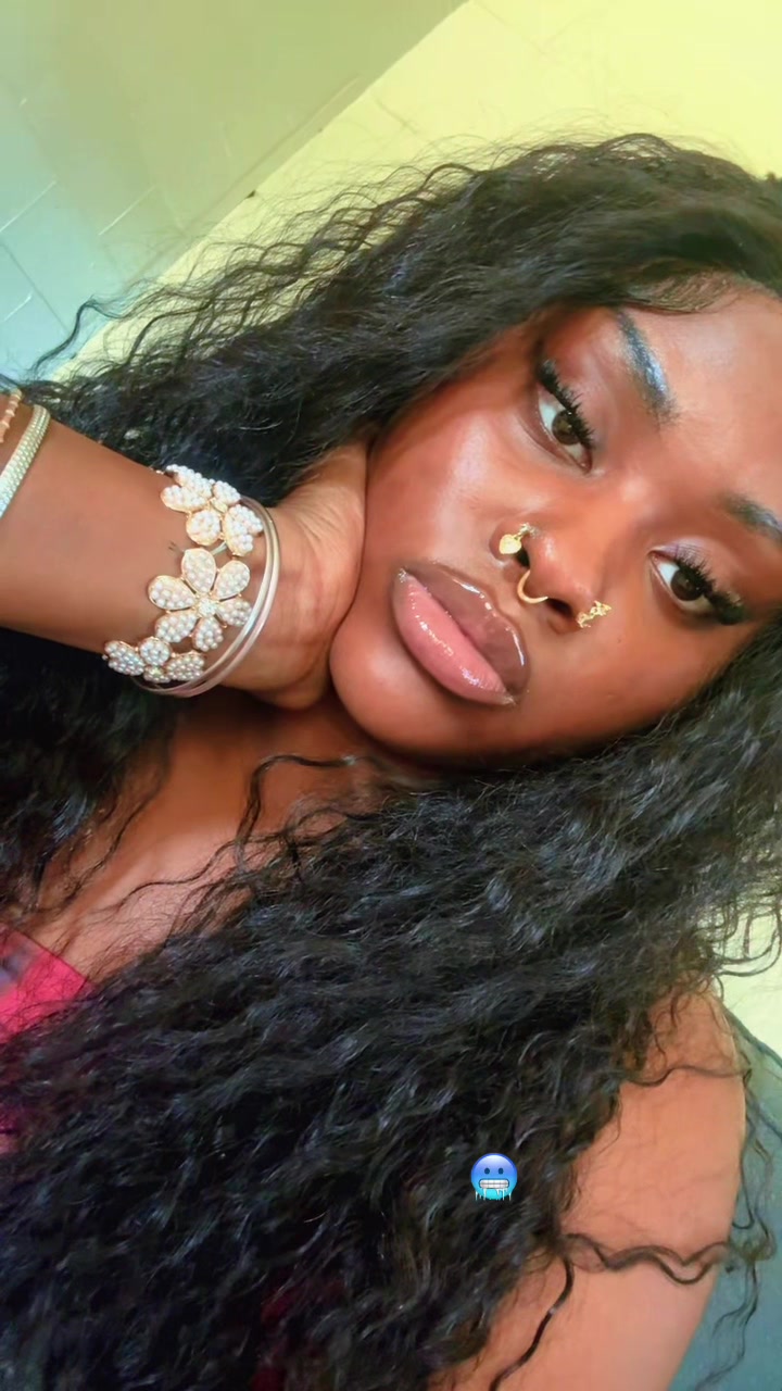@Yanna⭐️🏳️🌈