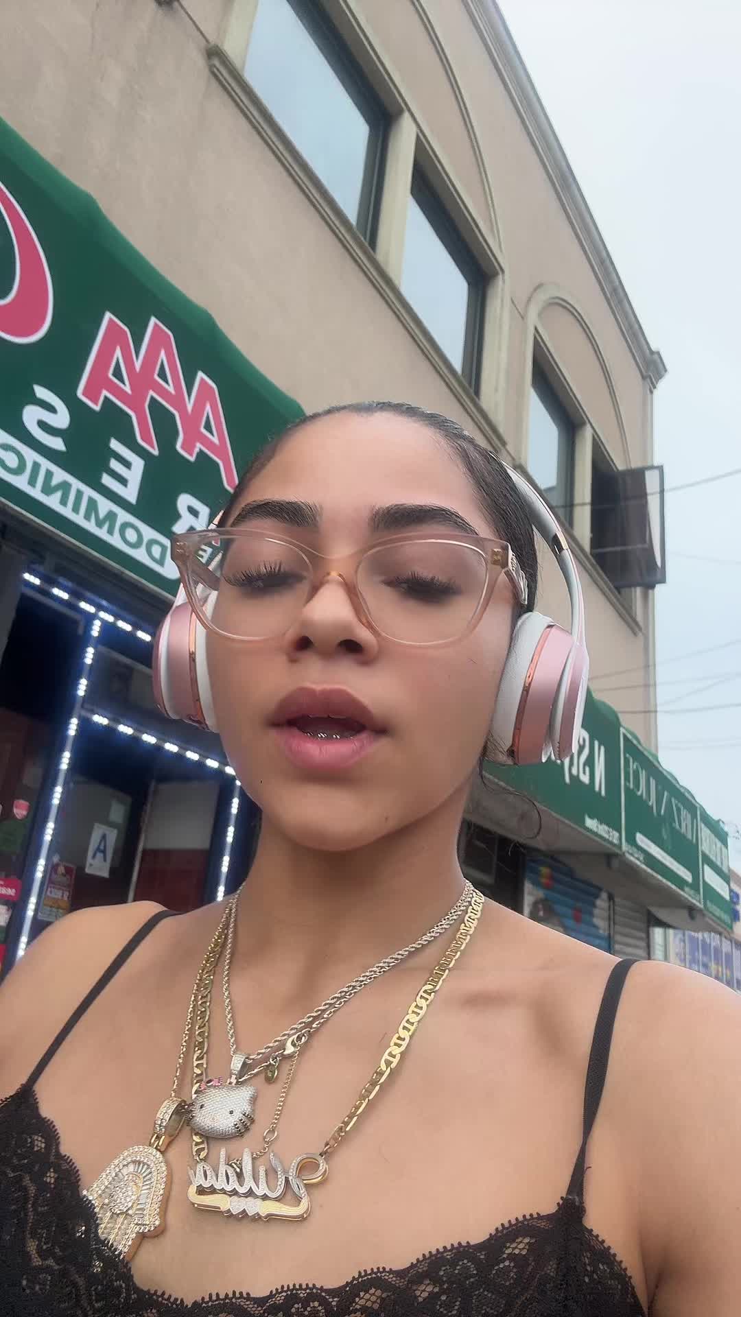@Helaina Rosayy