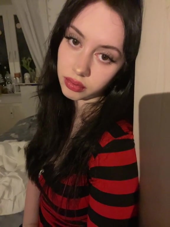 @77sleepydoll