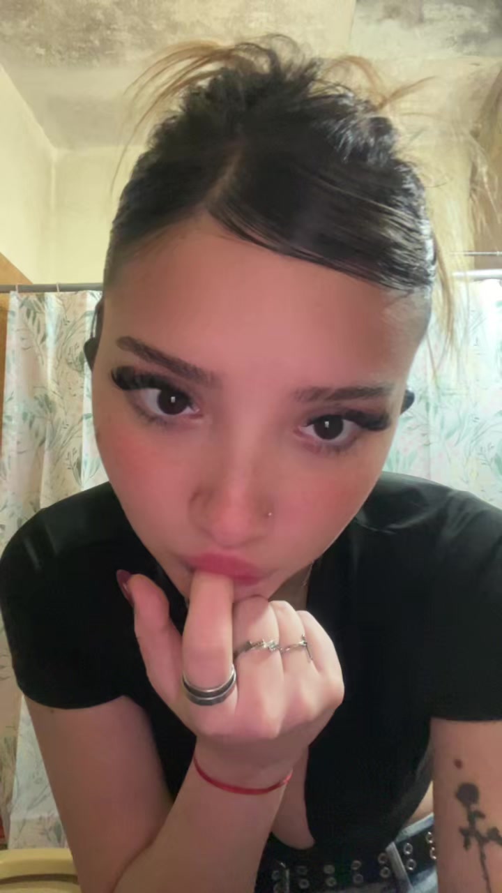 @anni <3