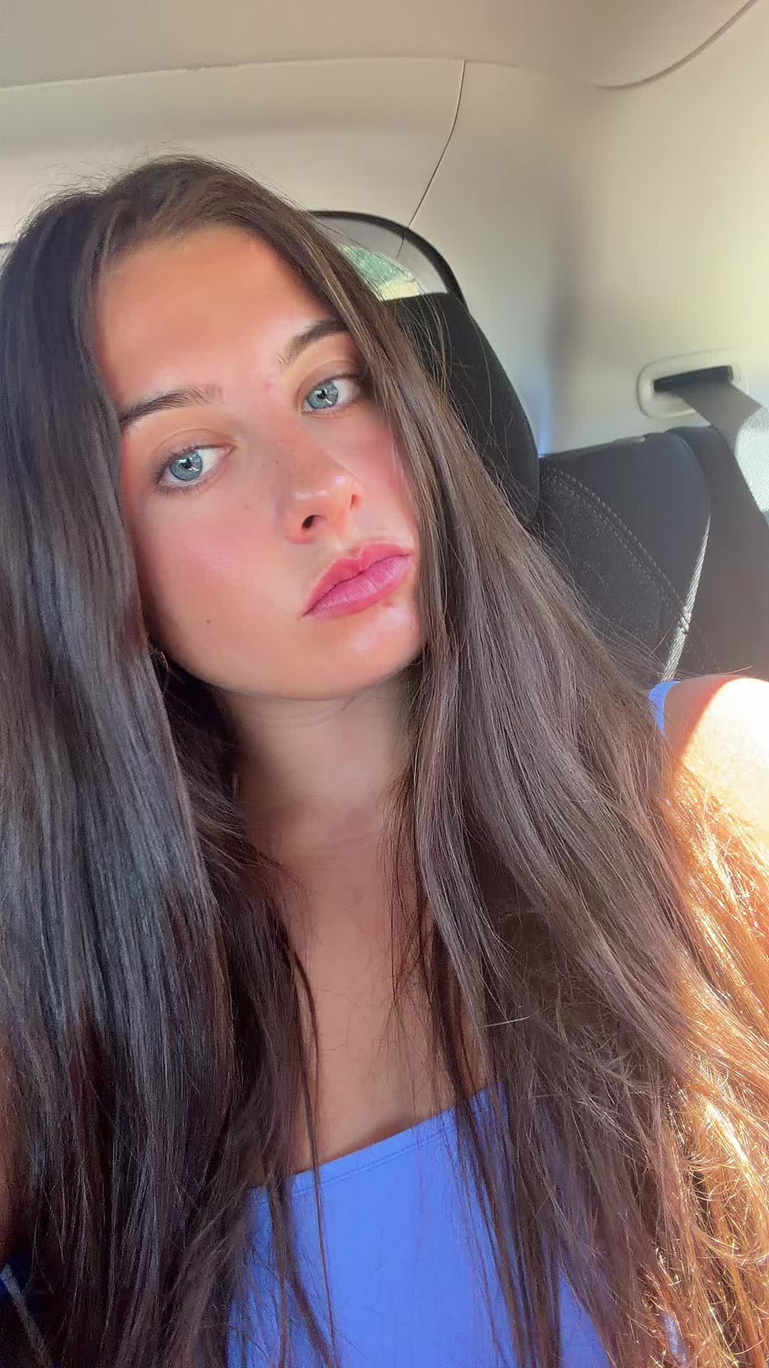 @arielloveskittens