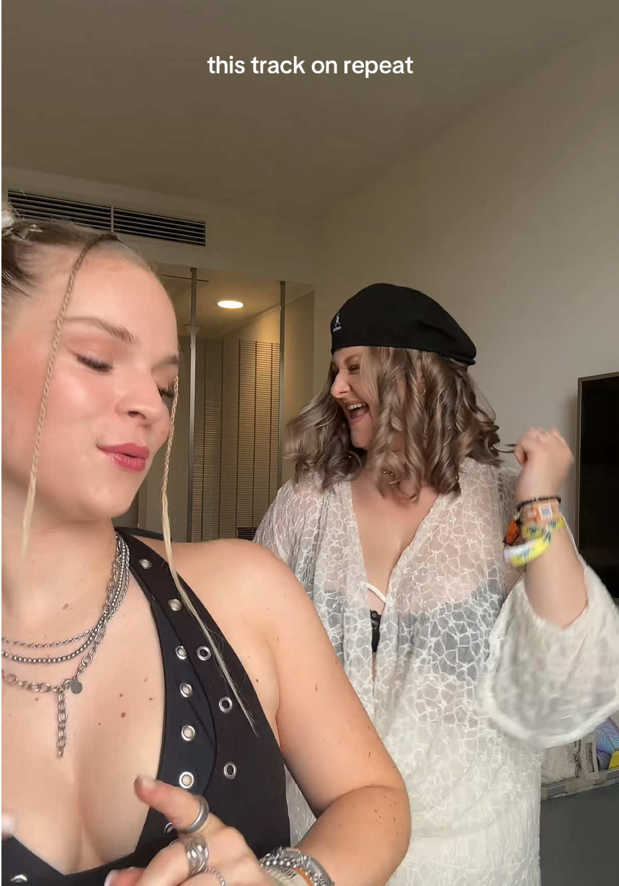 @Enya⛓️🖤