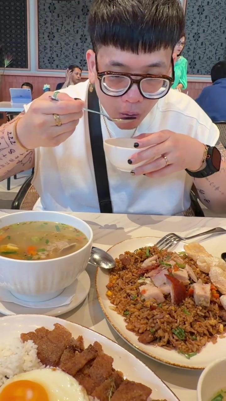@Aku Makan Yah
