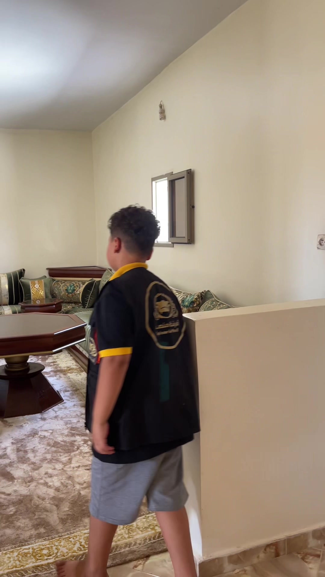 @افرشة منصف