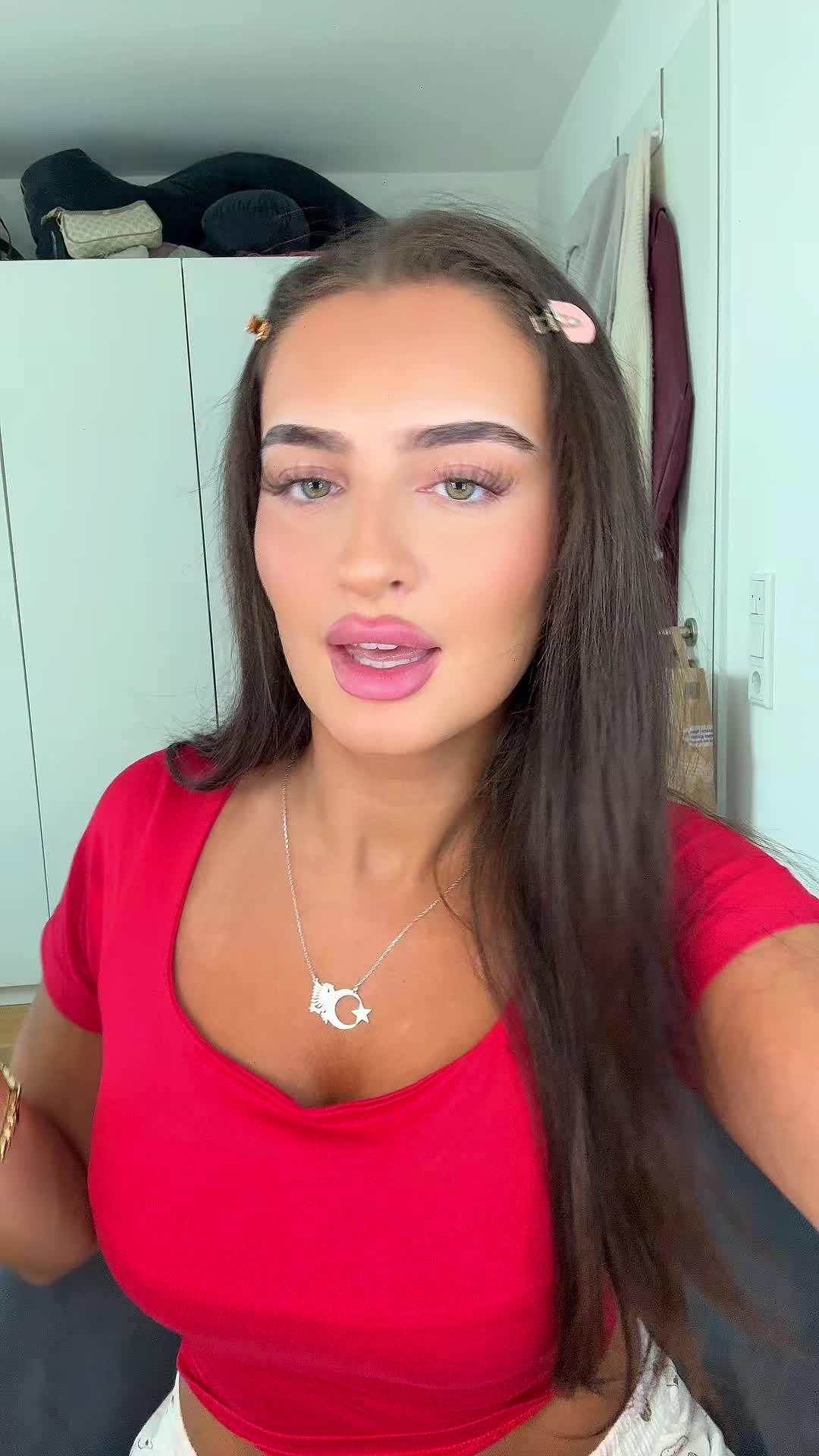 @𝒮