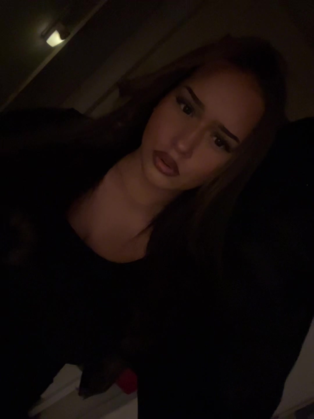 @⠀⠀⠀⠀⠀⠀⠀luana