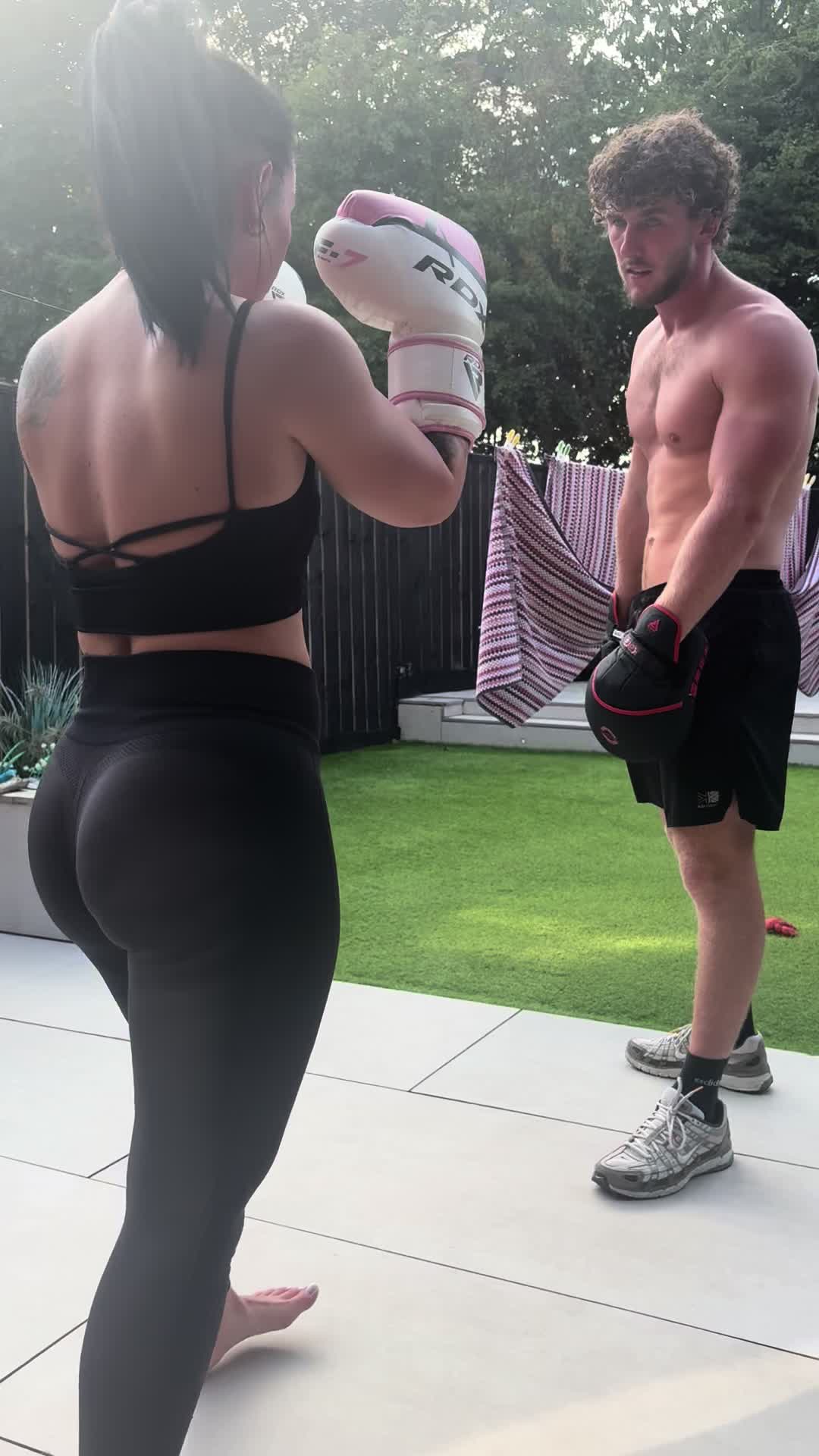 @Romibroughxx