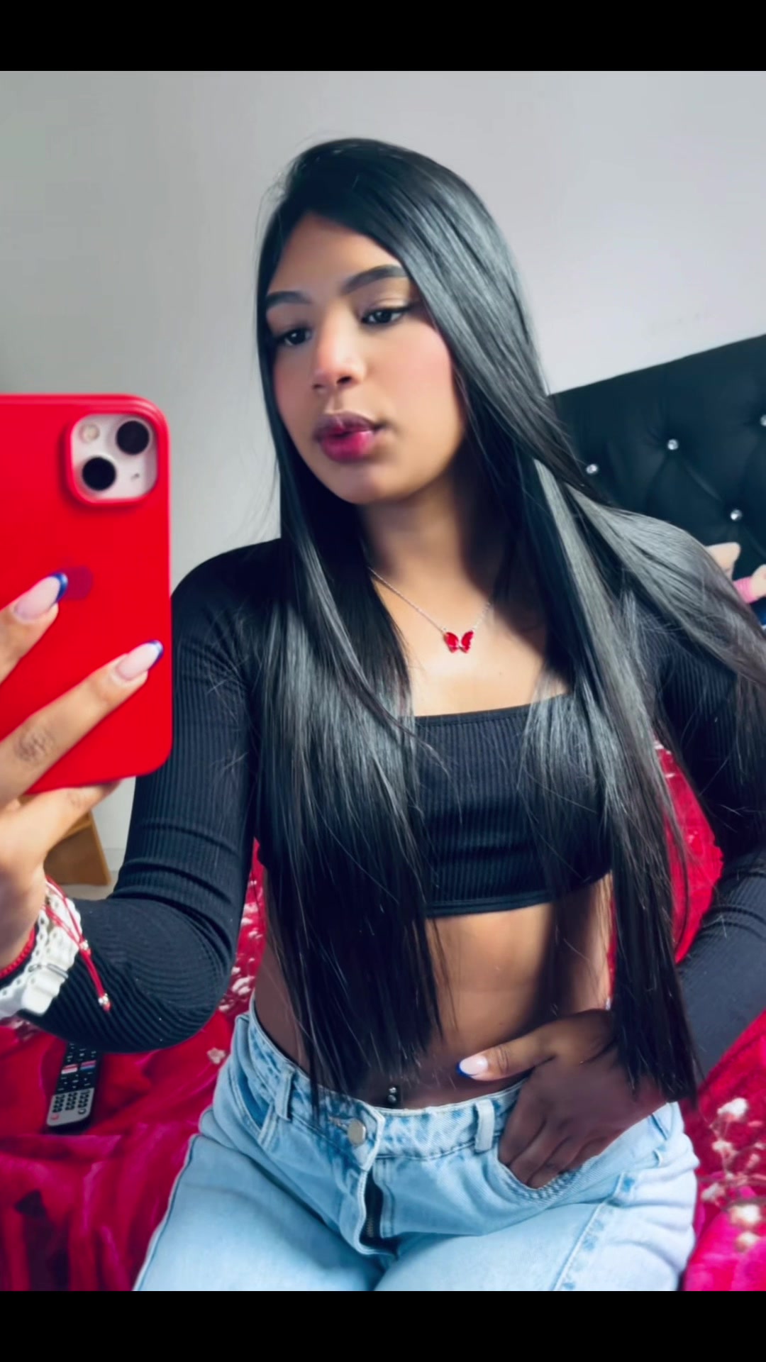 @𝓐𝓷𝓰𝓮𝓵𝓲𝓼.