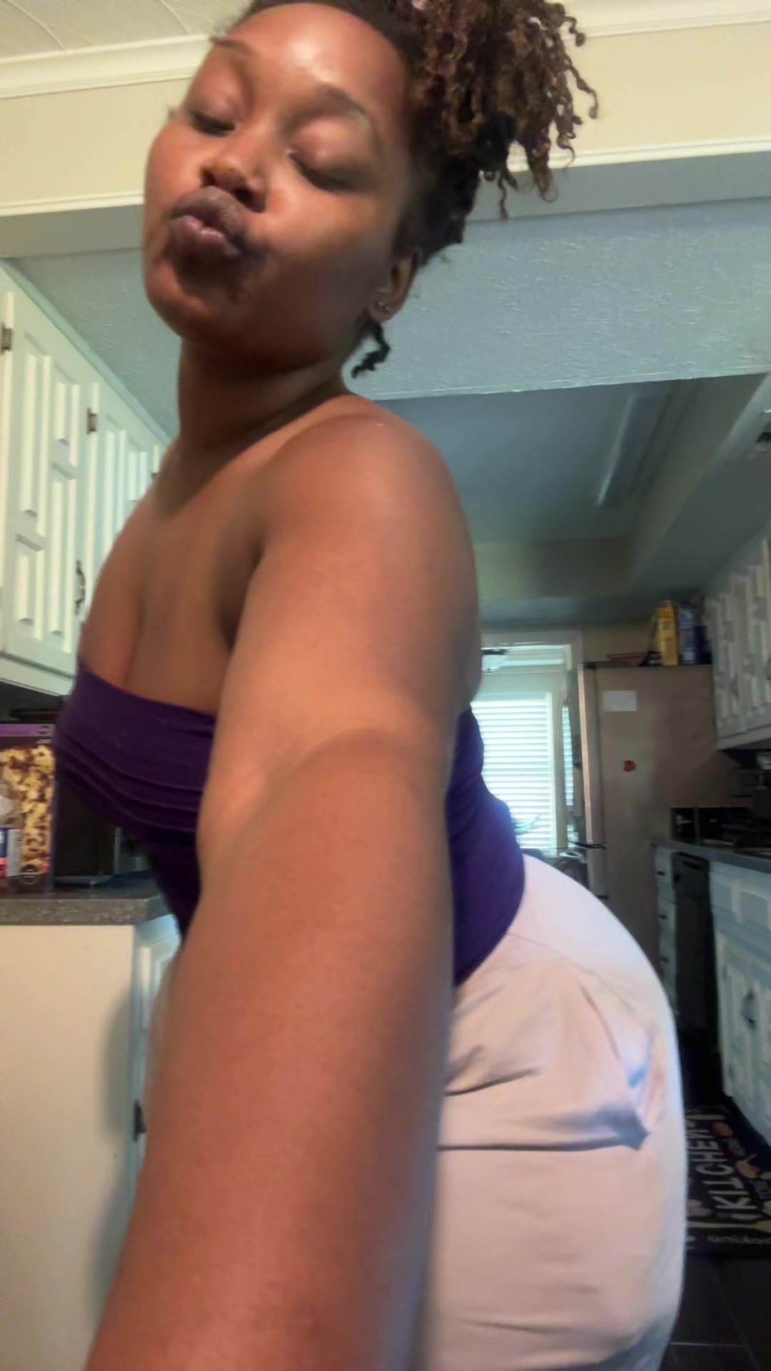 @LovNia_