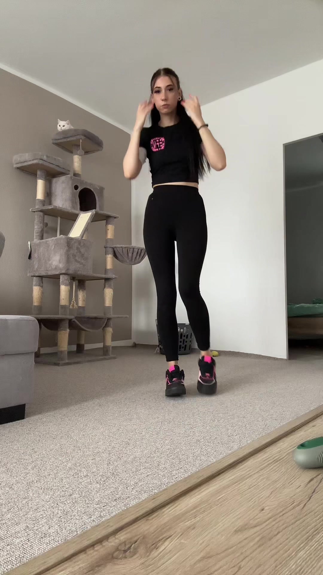 @🎭