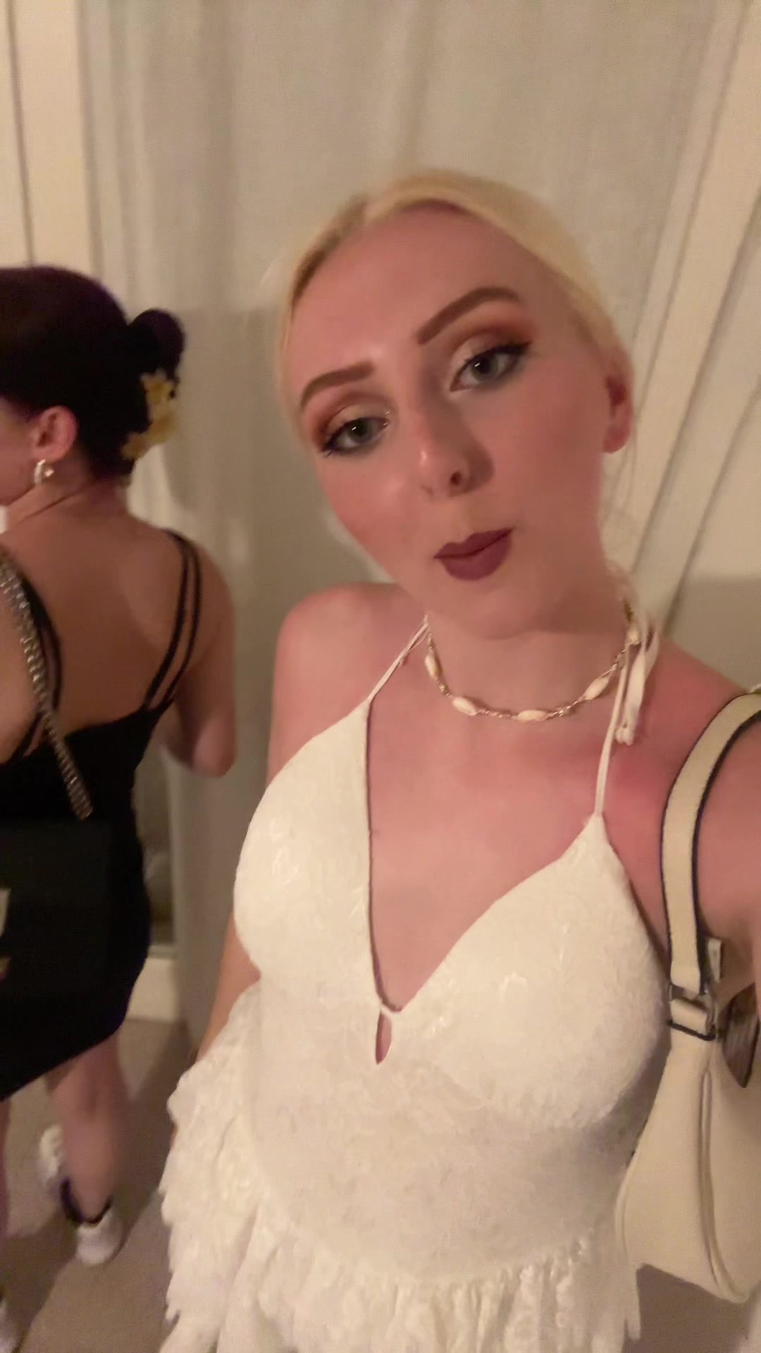 @b._.lea