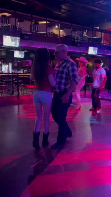 @bootscootingators