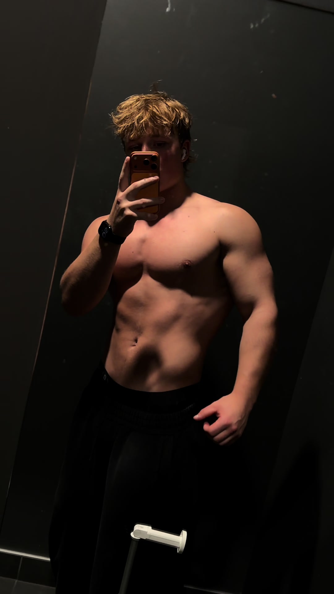 @Ashtren.