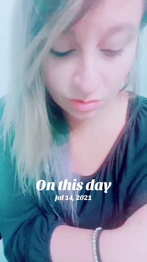 @SamanthaCrosby87🖤💛