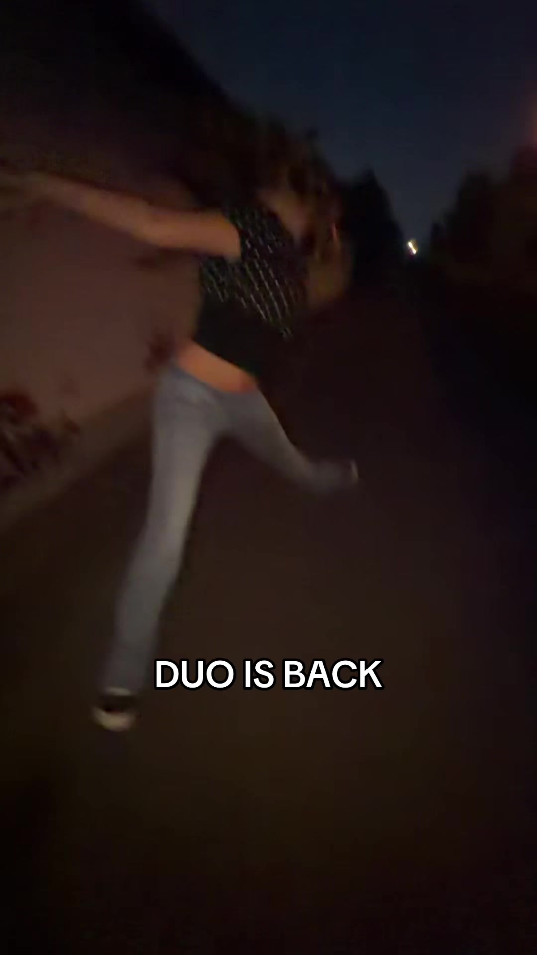 @𝐞𝐦𝐢𝐥𝐲𝐞𝐱𝐜𝐡𝐚𝐧𝐠𝐞𝟐𝟕