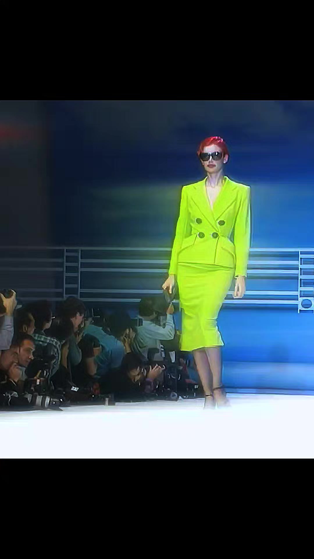 @fashion.runways