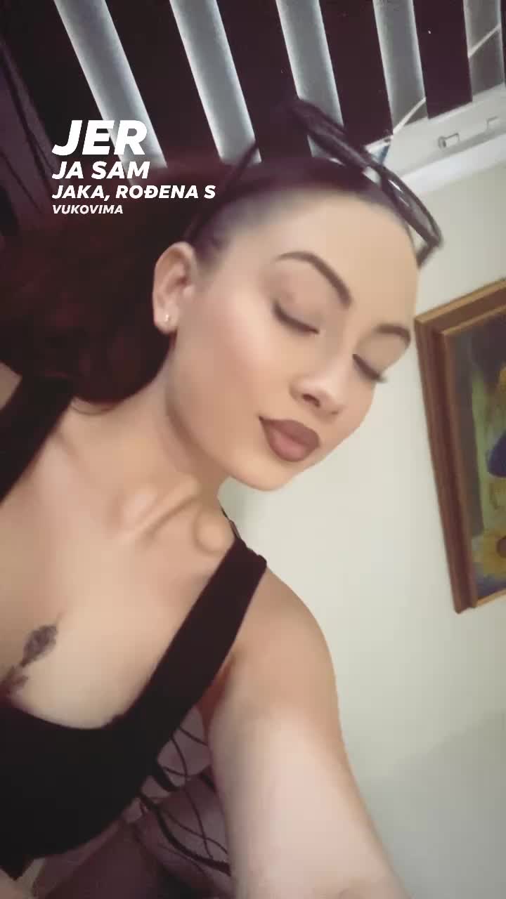 @~•