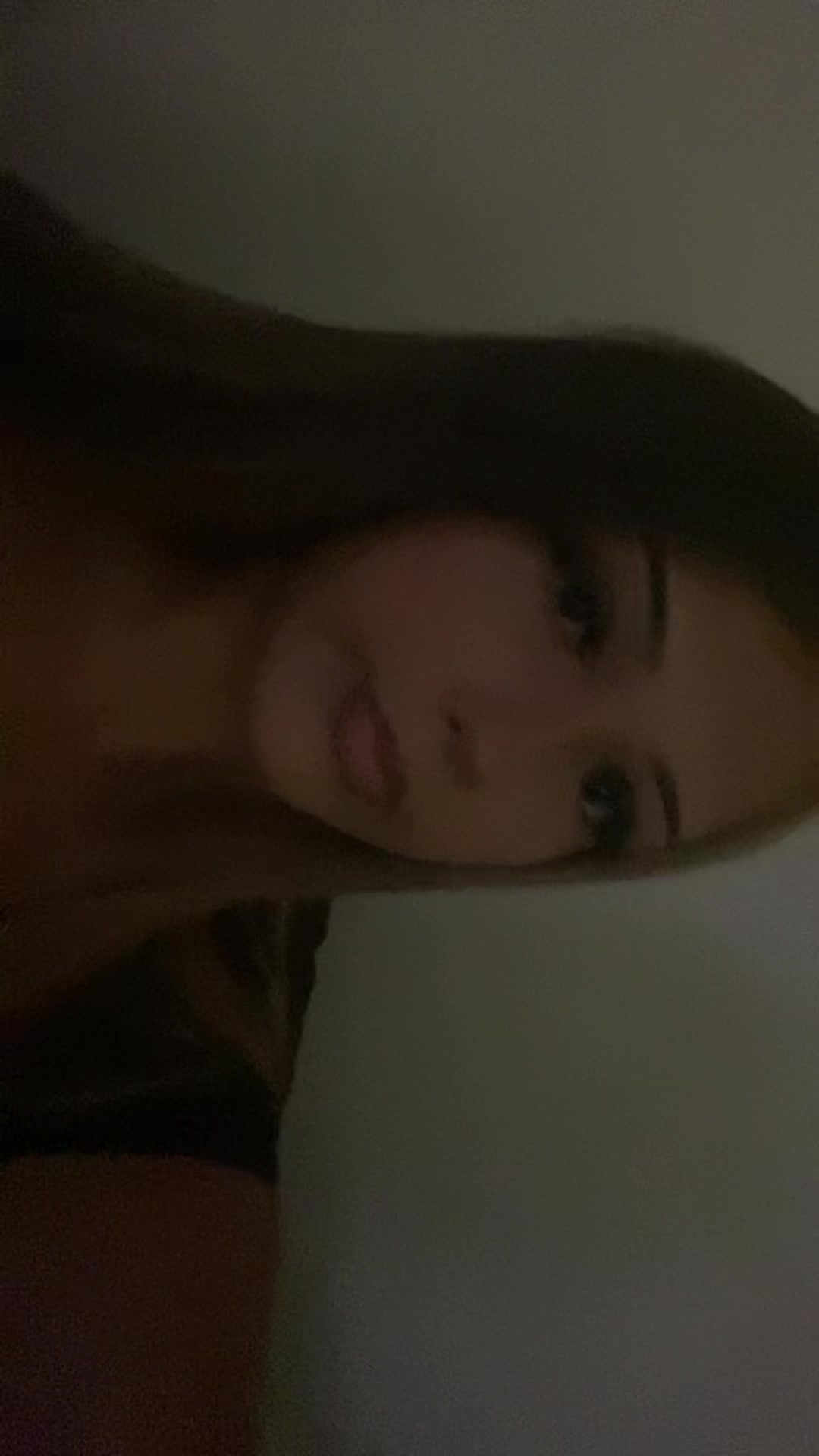 @👤