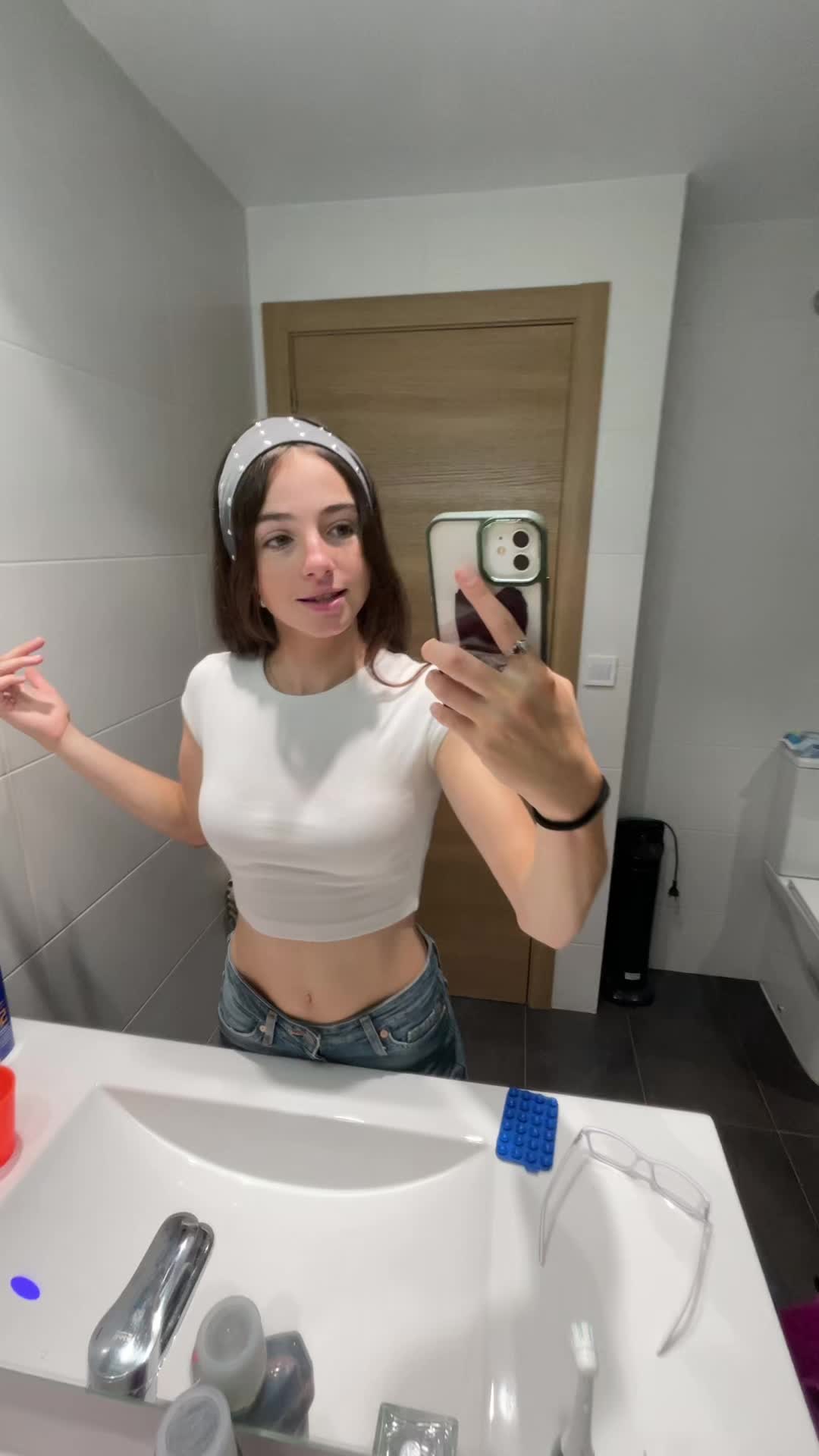 @clausahiss