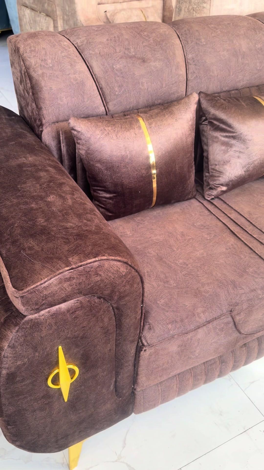 @twins furniture