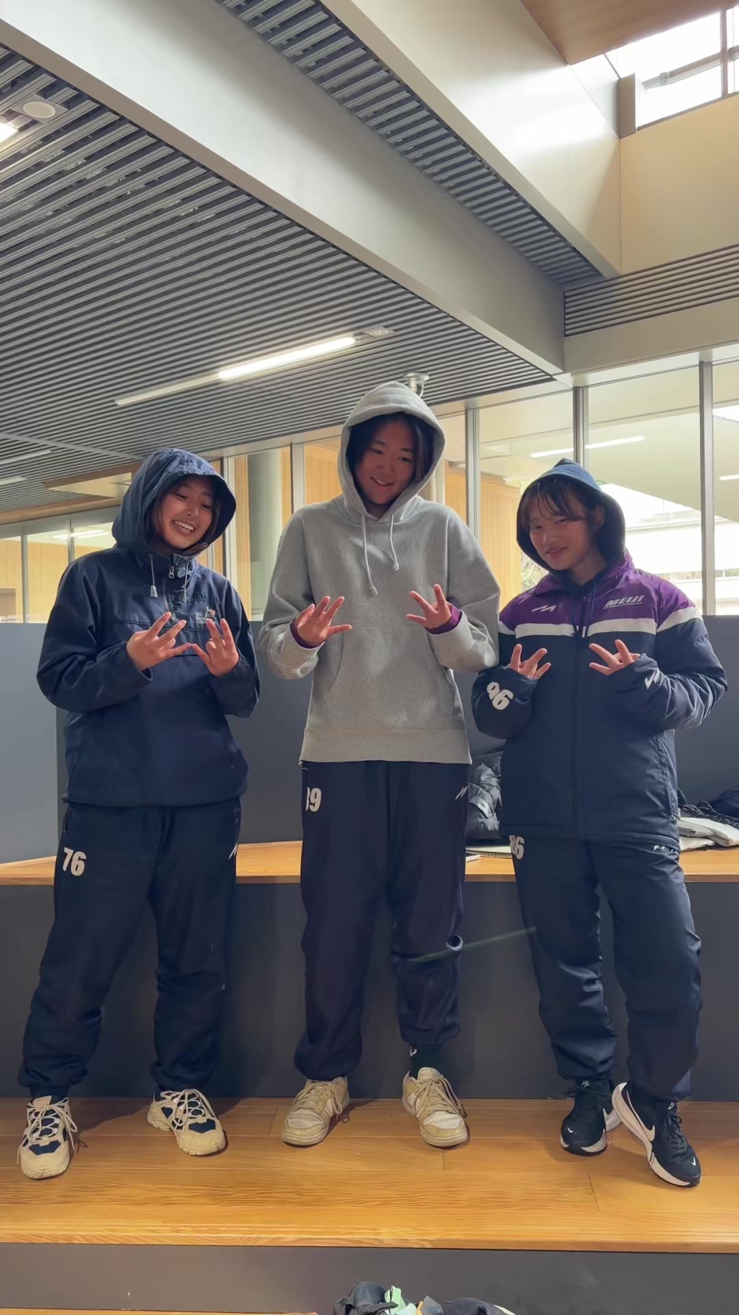 @明治大学女子ラクロス部