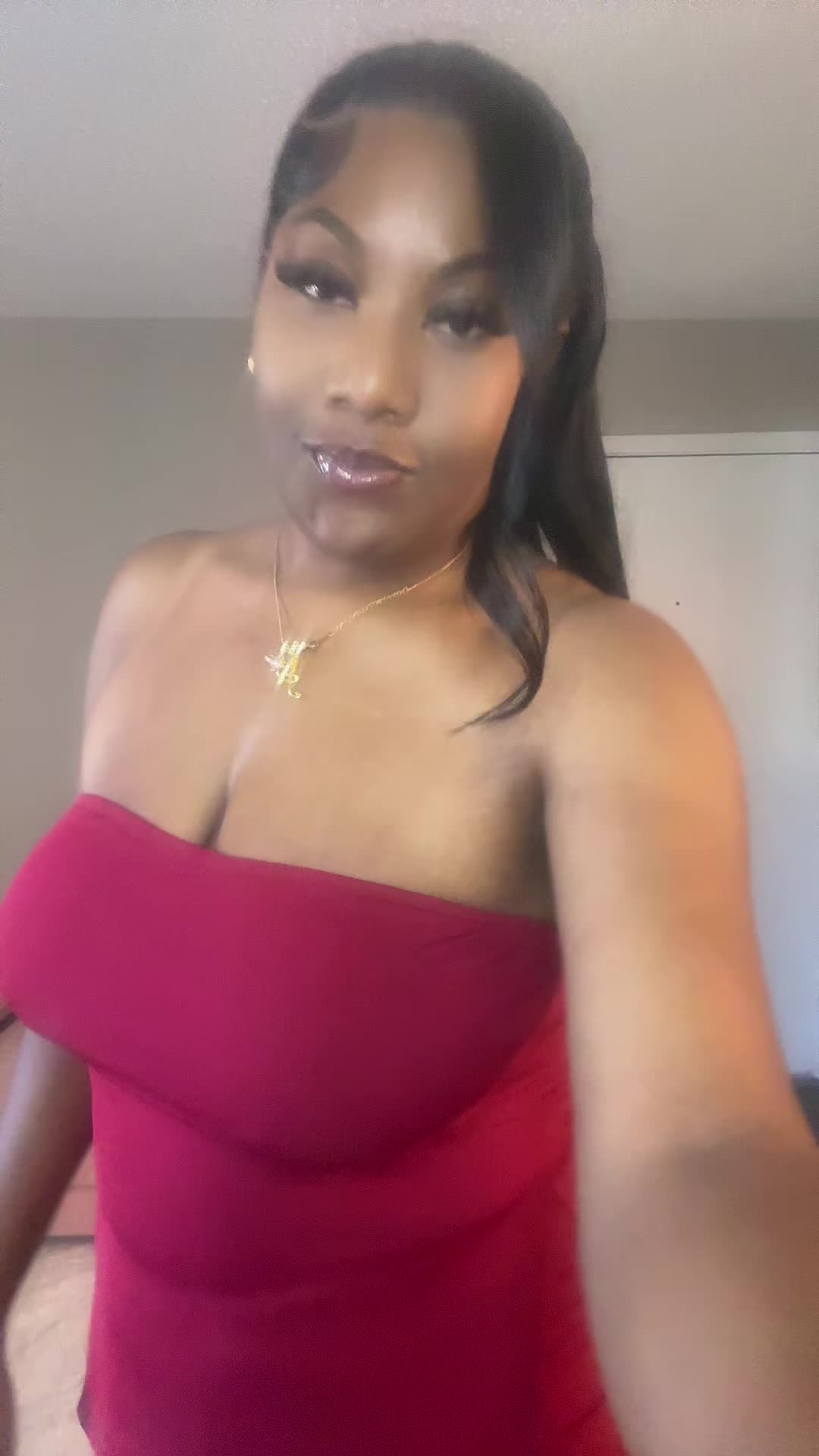 @nicoleee_