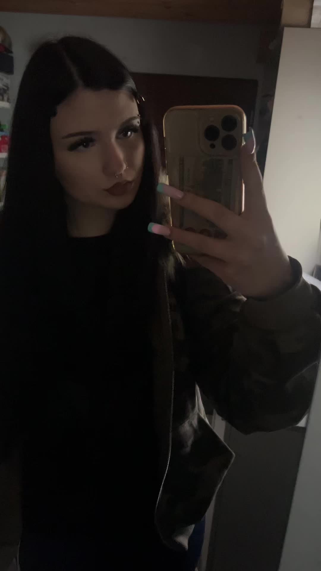 @️