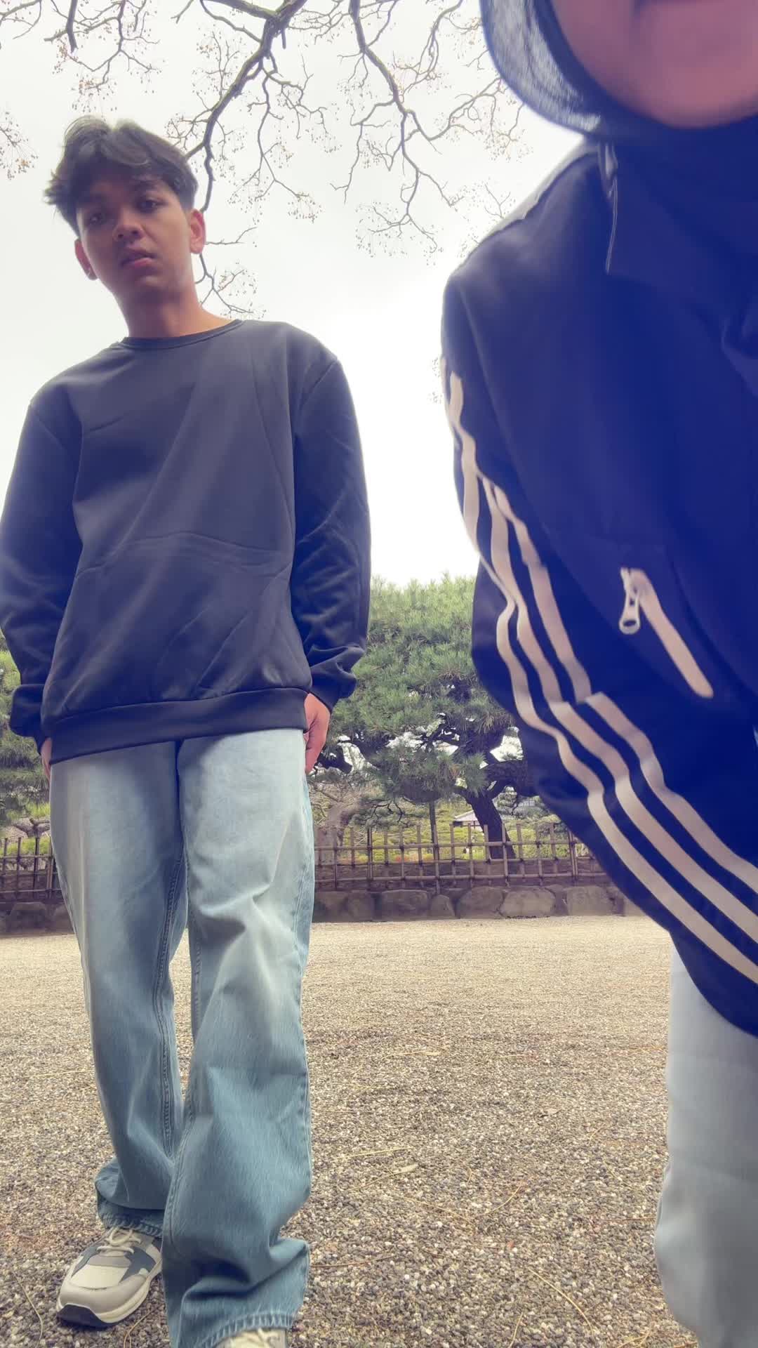 @それは