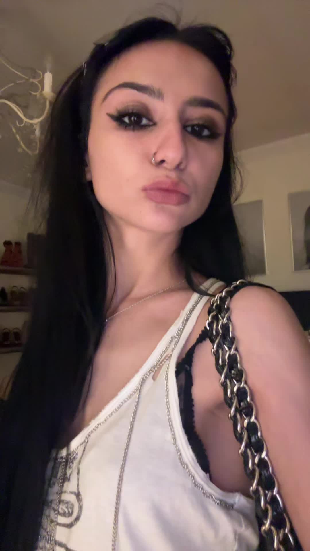 @babyneedsanewfur