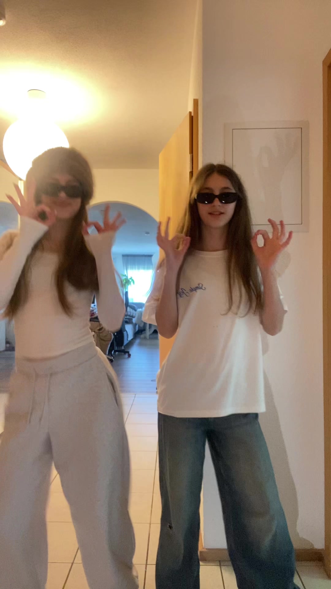 @TWO_V.S.