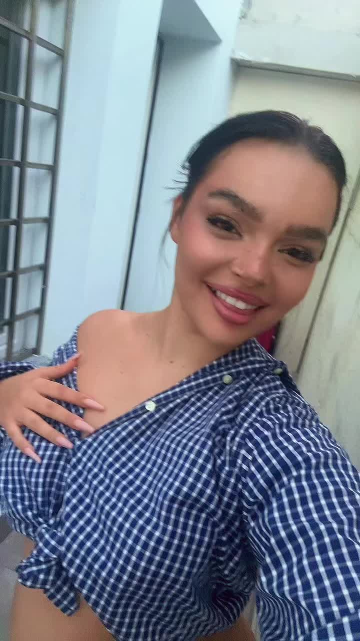 @Lara โก