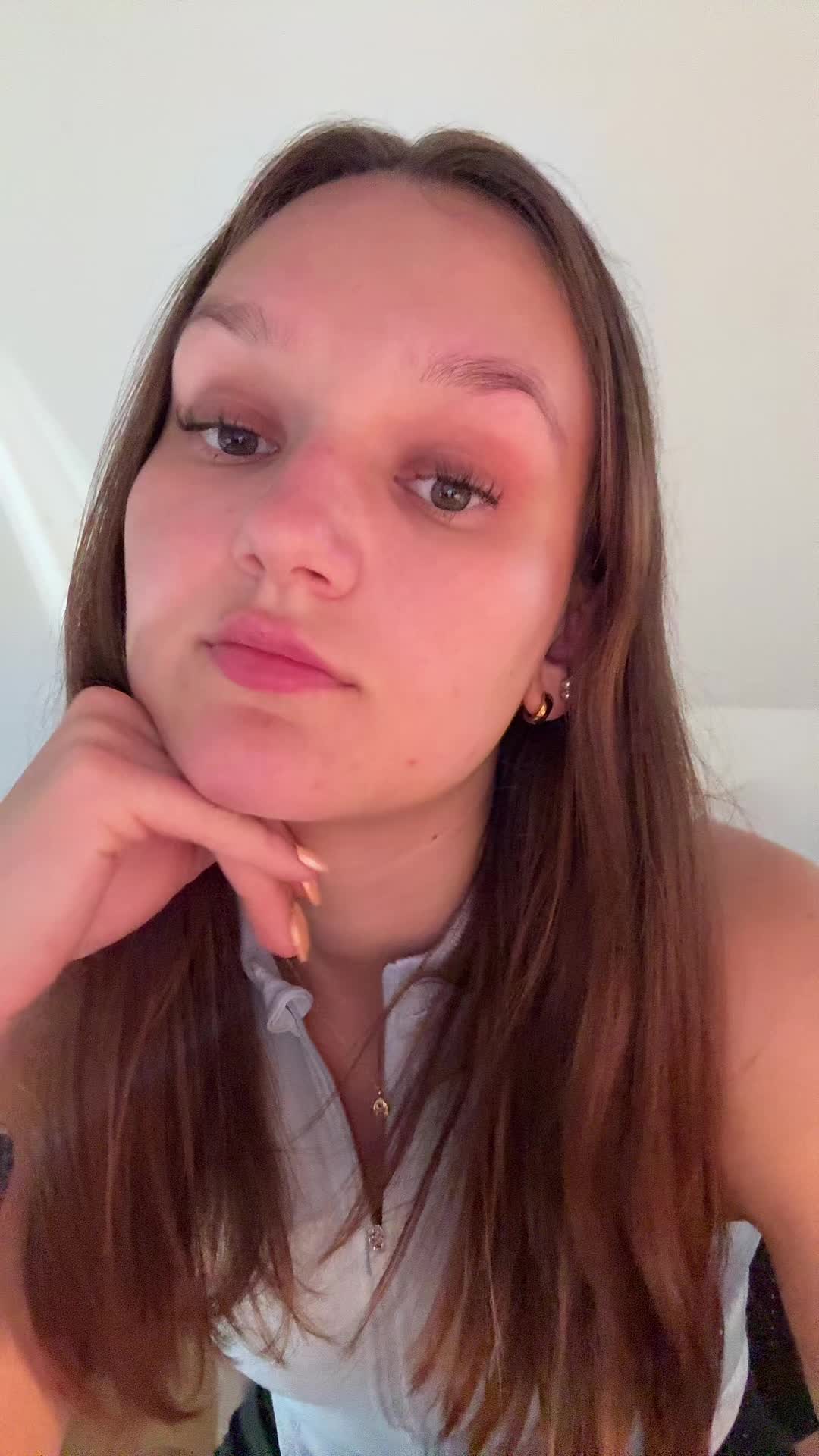 @antoniashlz