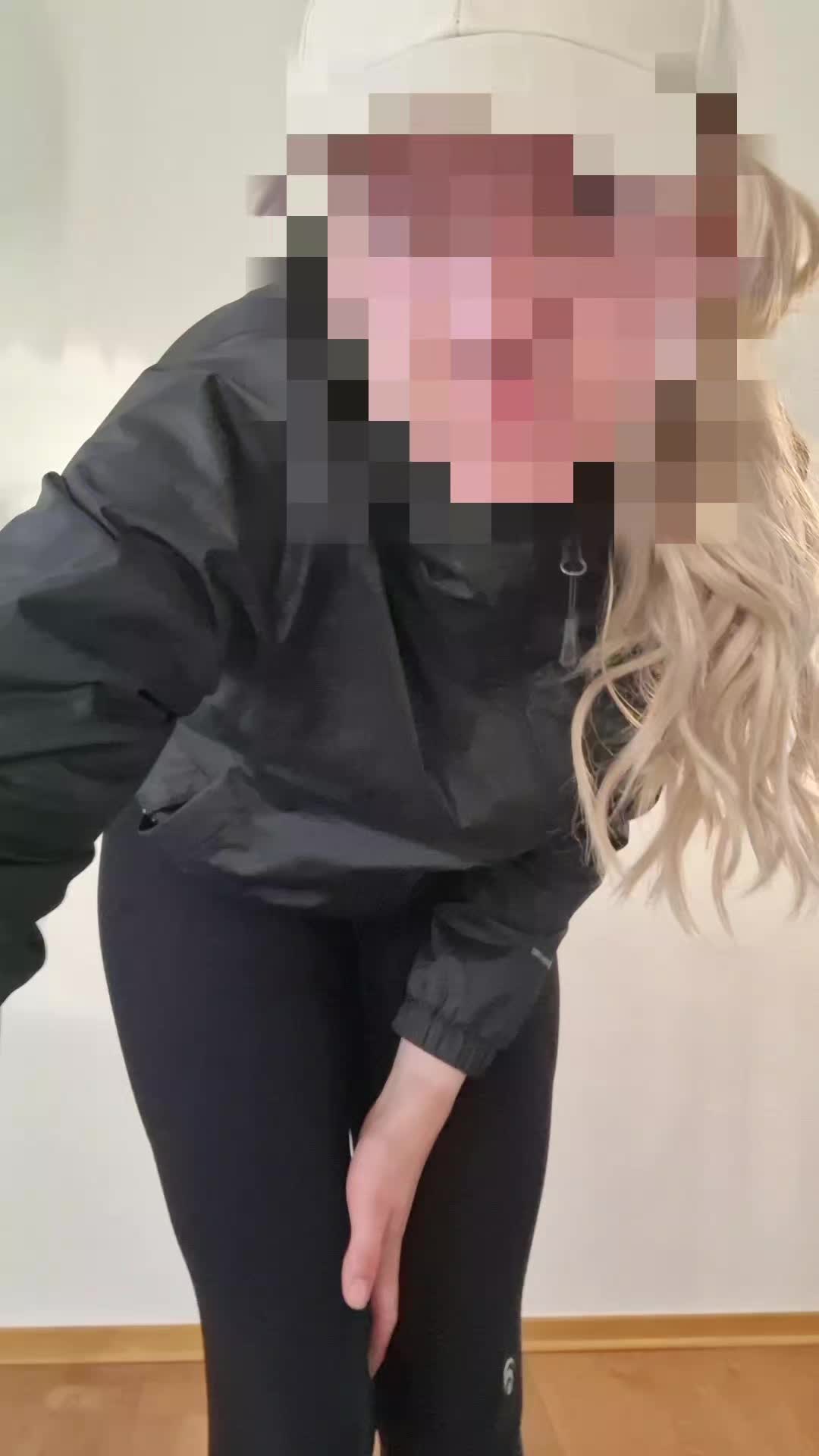 @Frieda_