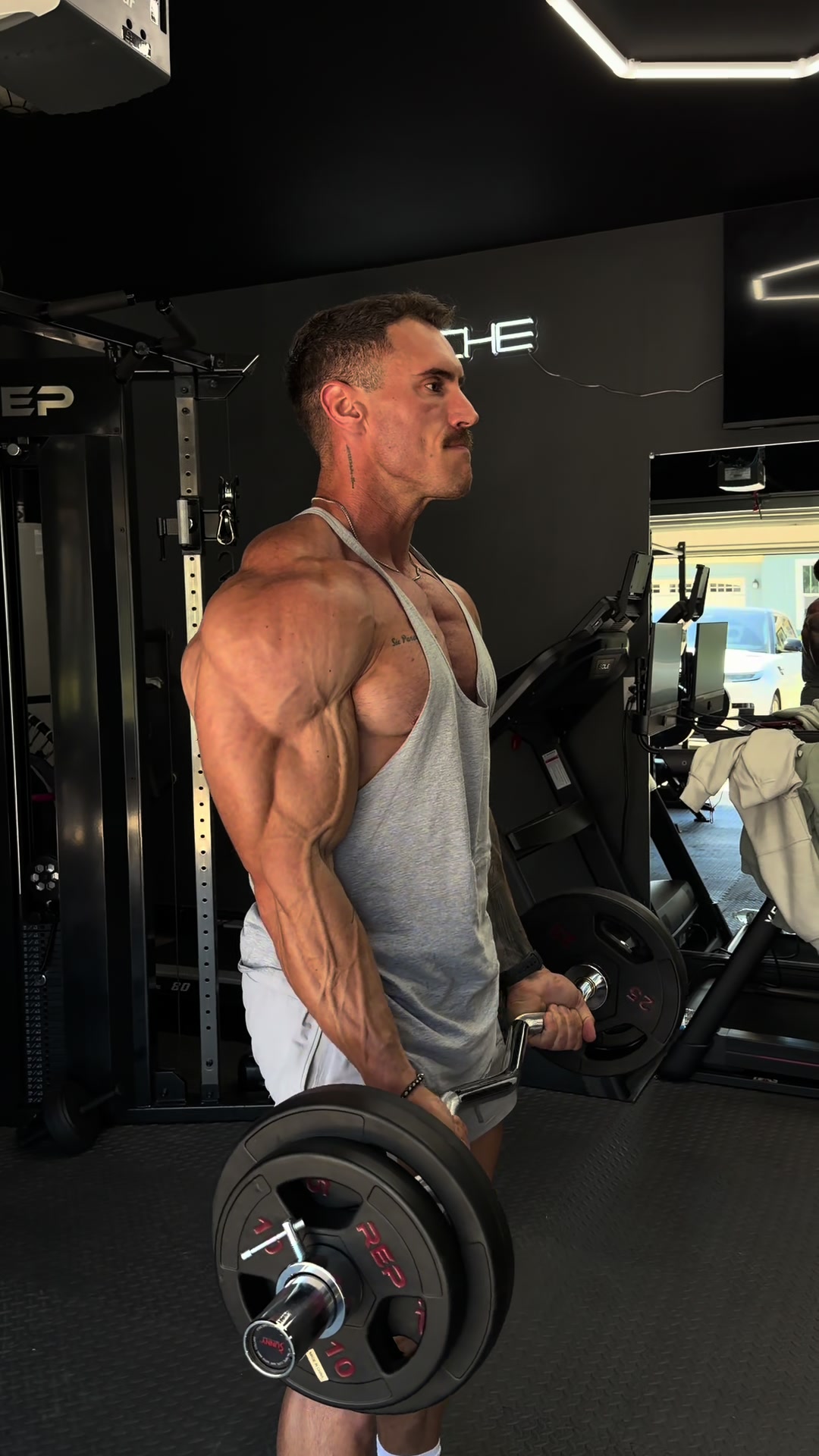 @Brady Barnes | IFBB PRO