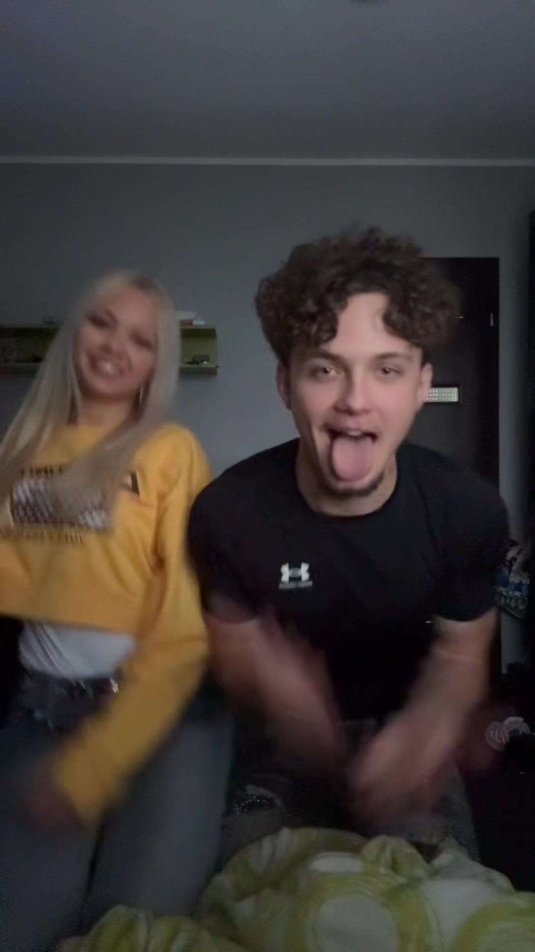 @🤦🏼&zwj;♀️