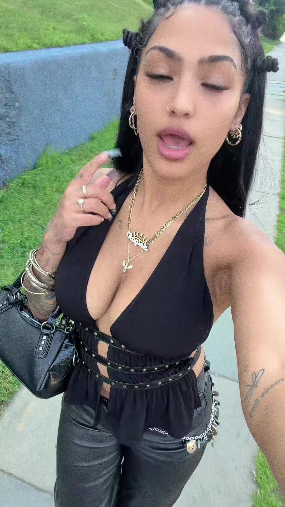 @aniyahalbino